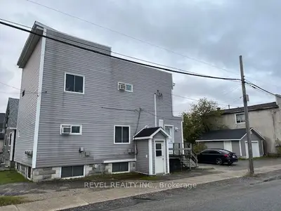 315 Pine Street S, Timmins, On P4n 2l1