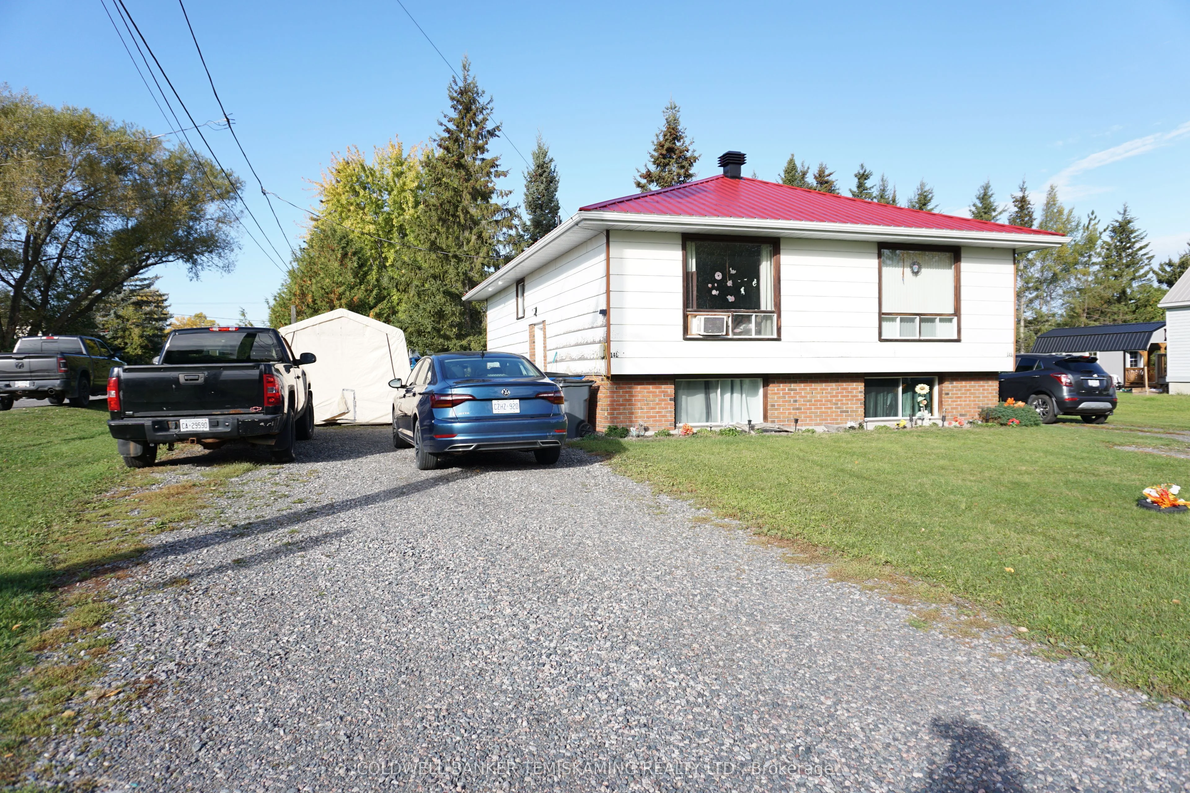 141 & 143 Station Street, Temiskaming Shores, On P0j 1r0