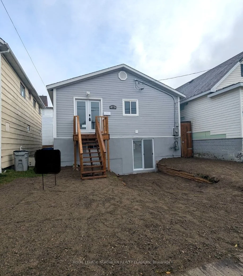 Detached in Timmins