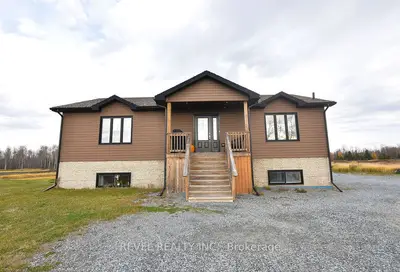 Detached in Timmins