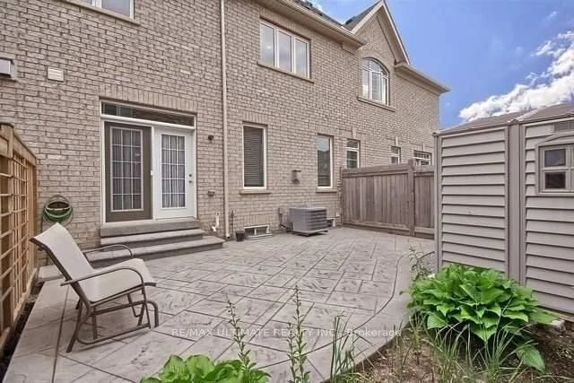 19 Kaitting Trail, Oakville, ON L6M 0S6