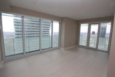 3900 Confederation Parkway 2804, Mississauga, On L5b 0m3