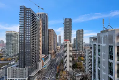 339 Rathburn Road W 2505, Mississauga, On L5b 0k6