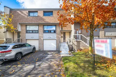 Condo Townhouse in Brampton
