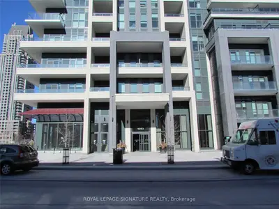 Condo Apartment in Mississauga