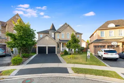 Detached in Brampton
