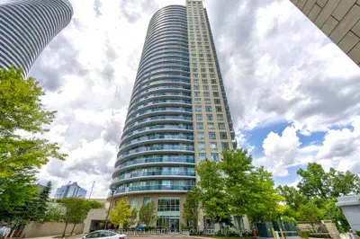 Condo Apartment in Mississauga