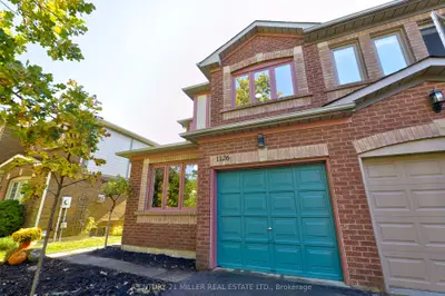 Semi-Detached in Oakville