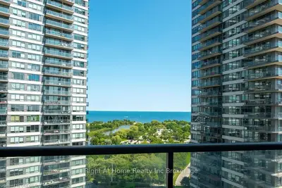 15 Legion Road 1507, Toronto W06, On M8v 0a9