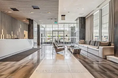 Condo Apartment in Oakville