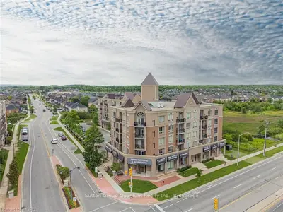 Condo Apartment in Burlington
