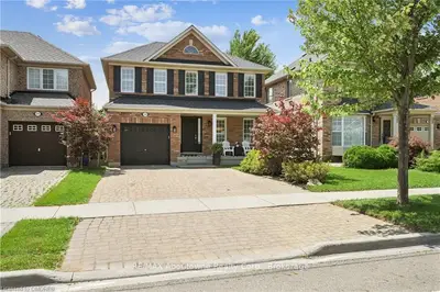 Detached in Oakville