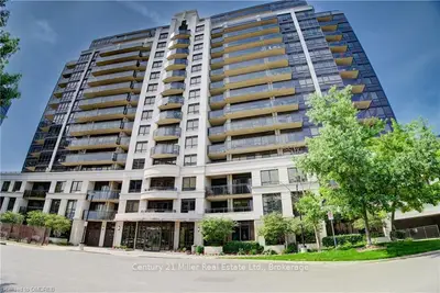 Condo Apartment in Toronto
