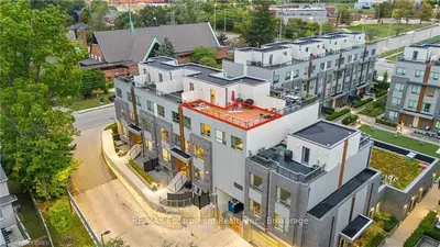 Condo Townhouse in Mississauga