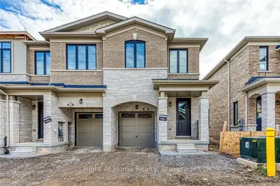 Att/Row/Townhouse in Burlington