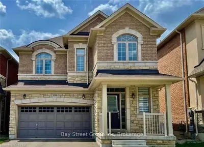 Detached in Oakville