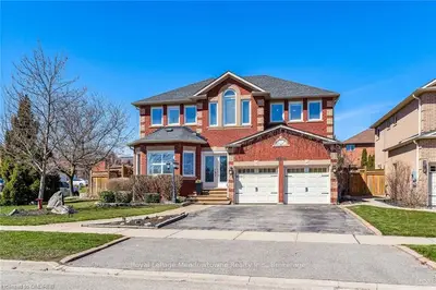 Detached in Halton Hills
