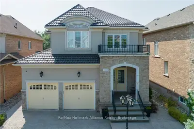 Detached in Oakville
