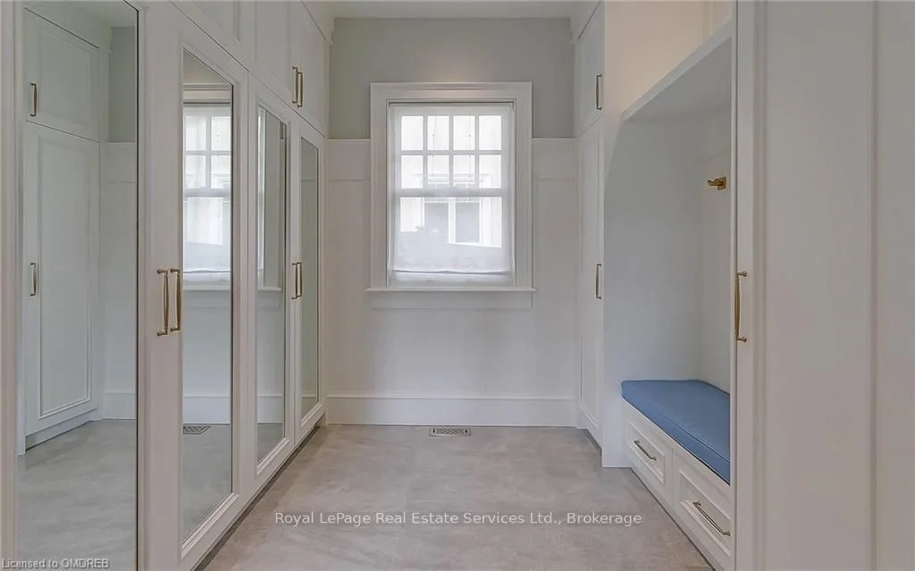 27 PARK Avenue, Oakville, ON L6J 3X9