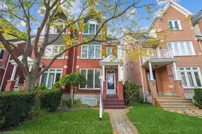 Semi-Detached in Oakville