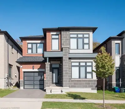 Detached in Oakville