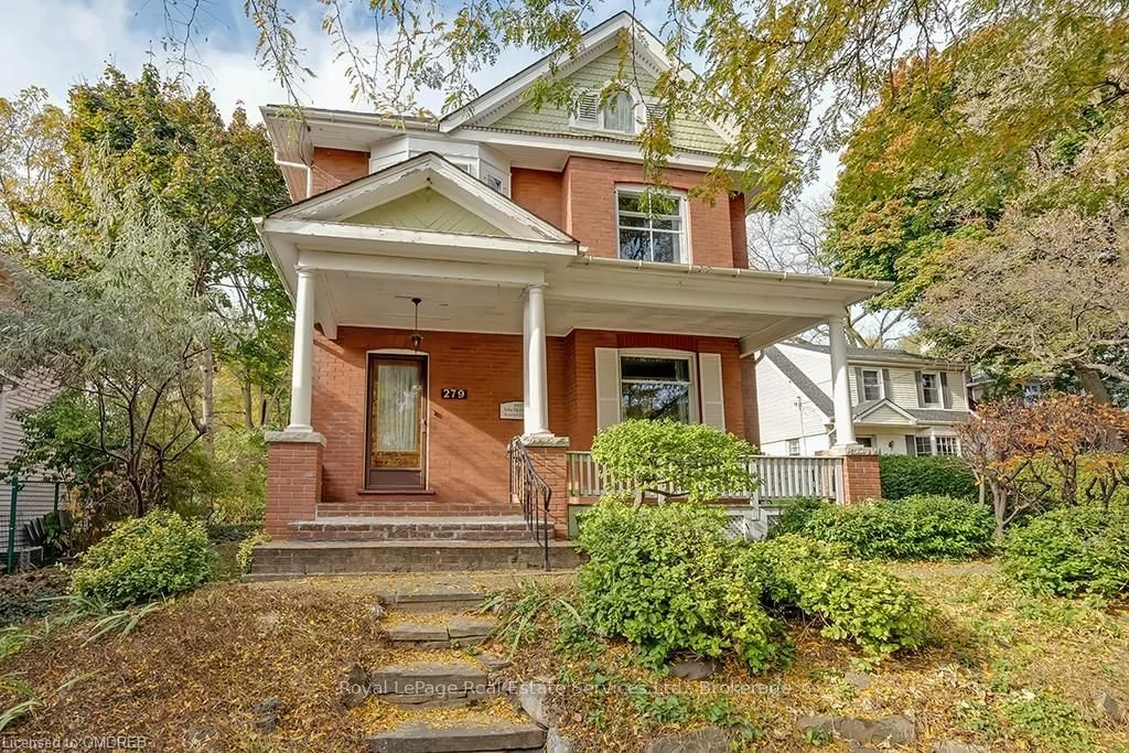 Detached in Oakville