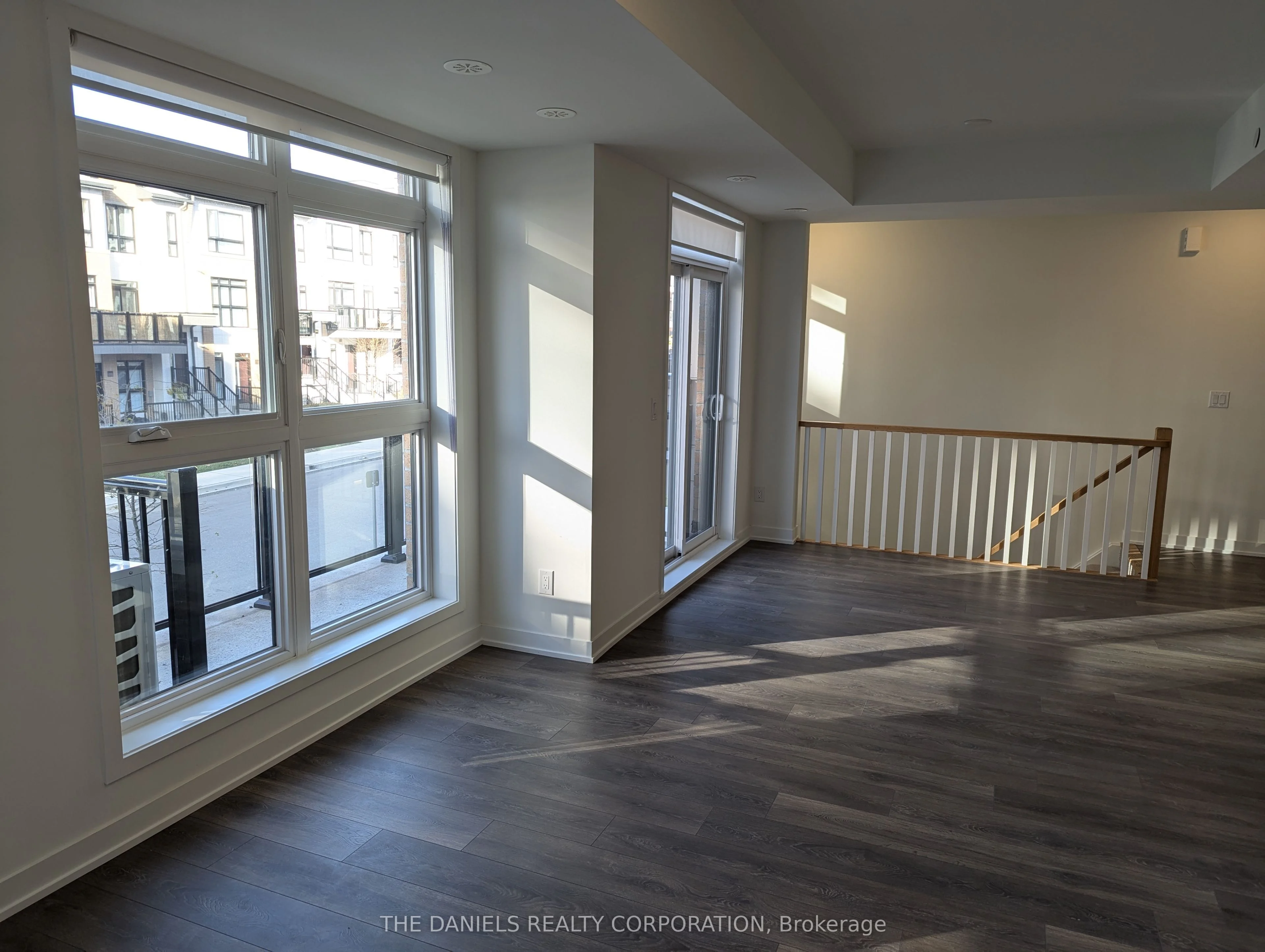 145 Canon Jackson Drive 201, Toronto W04, ON M6M 0E1