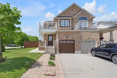 Semi-Detached in Mississauga