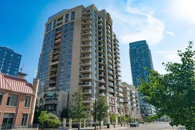 Condo Apartment in Mississauga