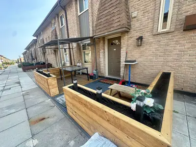 Condo Townhouse in Toronto