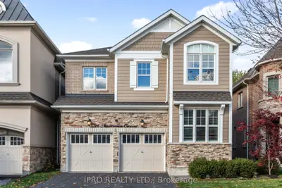 Detached in Oakville