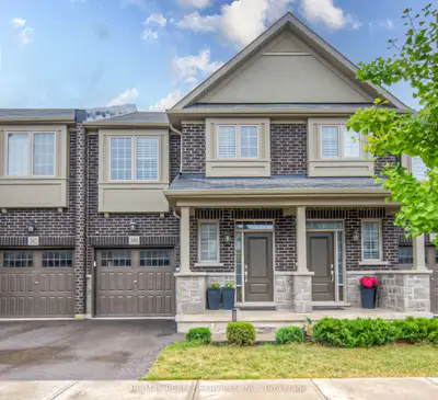 Att/Row/Townhouse in Oakville