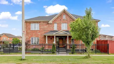 Semi-Detached in Milton