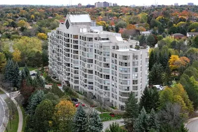 Condo Apartment in Mississauga