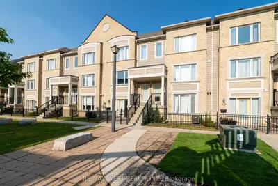 Condo Townhouse in Brampton