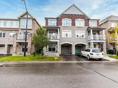 Att/Row/Townhouse in Brampton