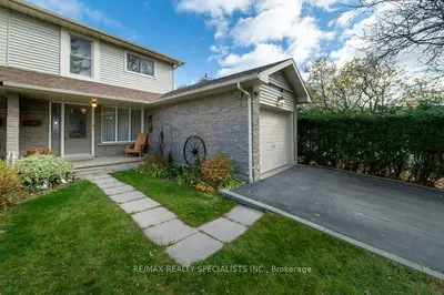 Semi-Detached in Mississauga
