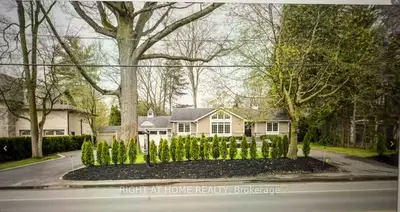 Detached in Oakville
