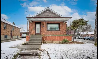 1118 Glencairn Avenue, Toronto W04, On M6b 2b4