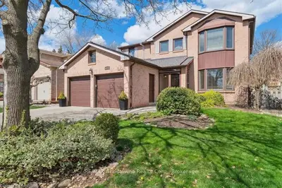 232 Nottingham Drive, Oakville, On L6h 4h6