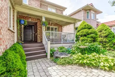 322 Leacock Avenue, Oakville, On L6h 5j1
