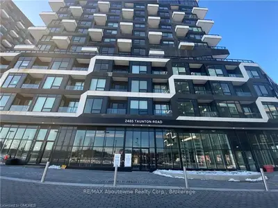 Condo Apartment in Oakville