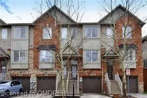 Att/Row/Townhouse in Burlington