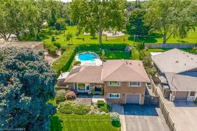 366 Sandlewood Road, Oakville, On L6l 3s2