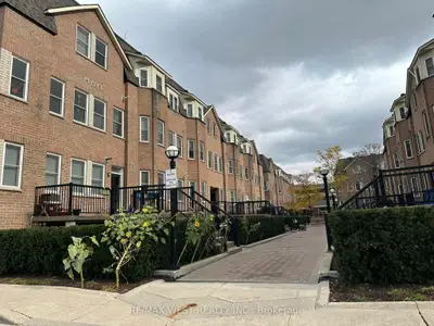 Condo Townhouse in Toronto