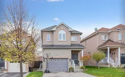 Detached in Halton Hills