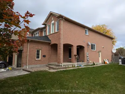Semi-Detached in Mississauga