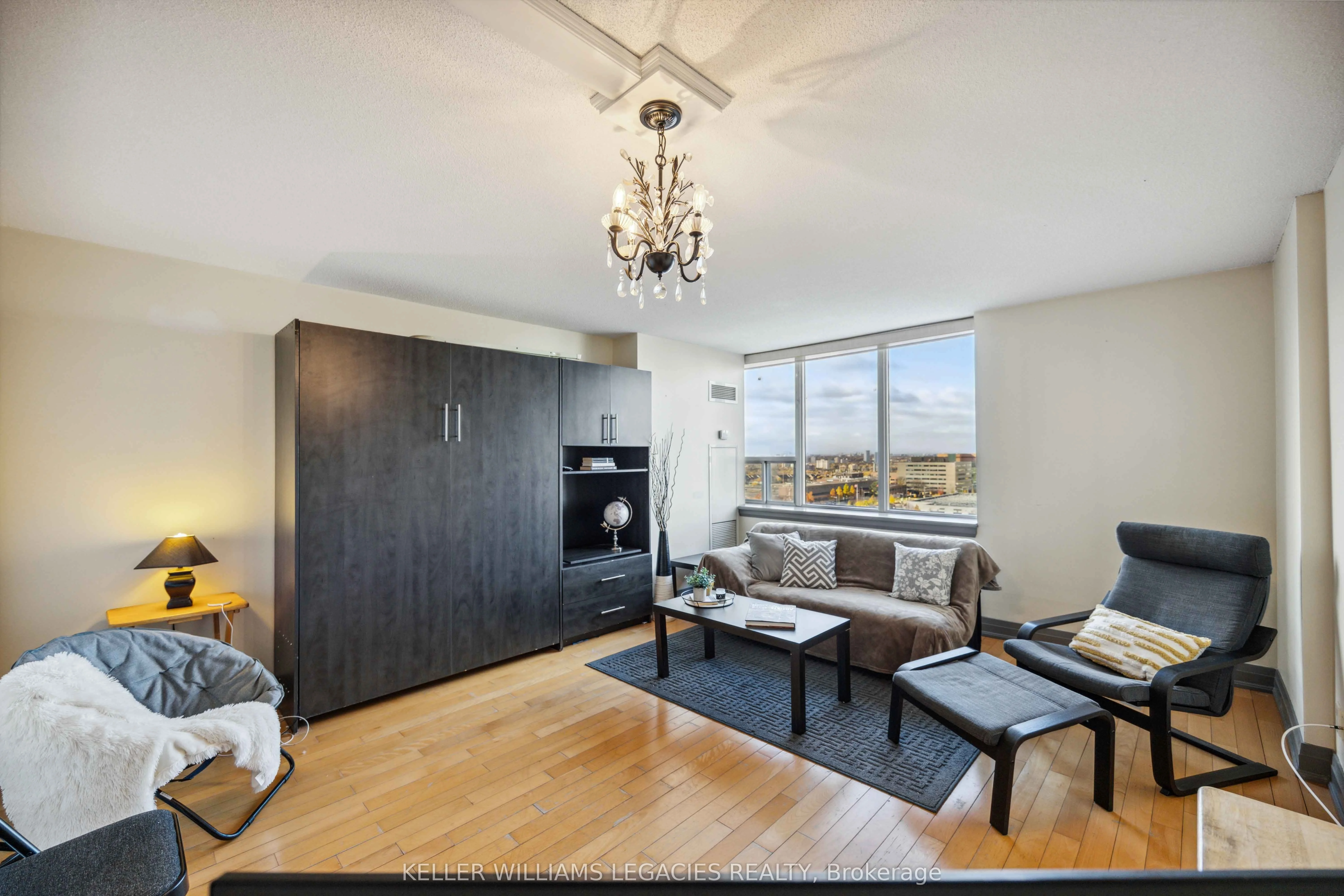 2737 Keele Street 821, Toronto W05, On M3m 2e9