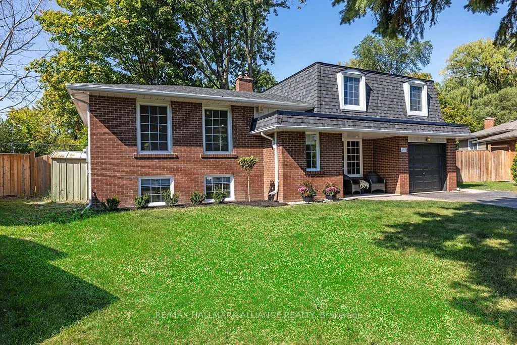 Detached in Oakville