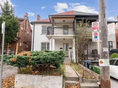 Duplex in Toronto